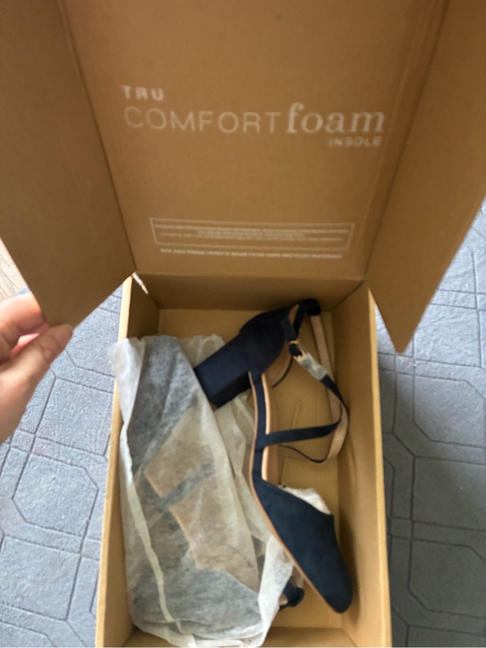 Journee Collection Women’s Foster Navy Suede Ankle Strap Block Heels - Picture 8 of 10
